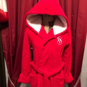 EUC Victoria’s Secret Red Cozy Bathrobe Sz Small